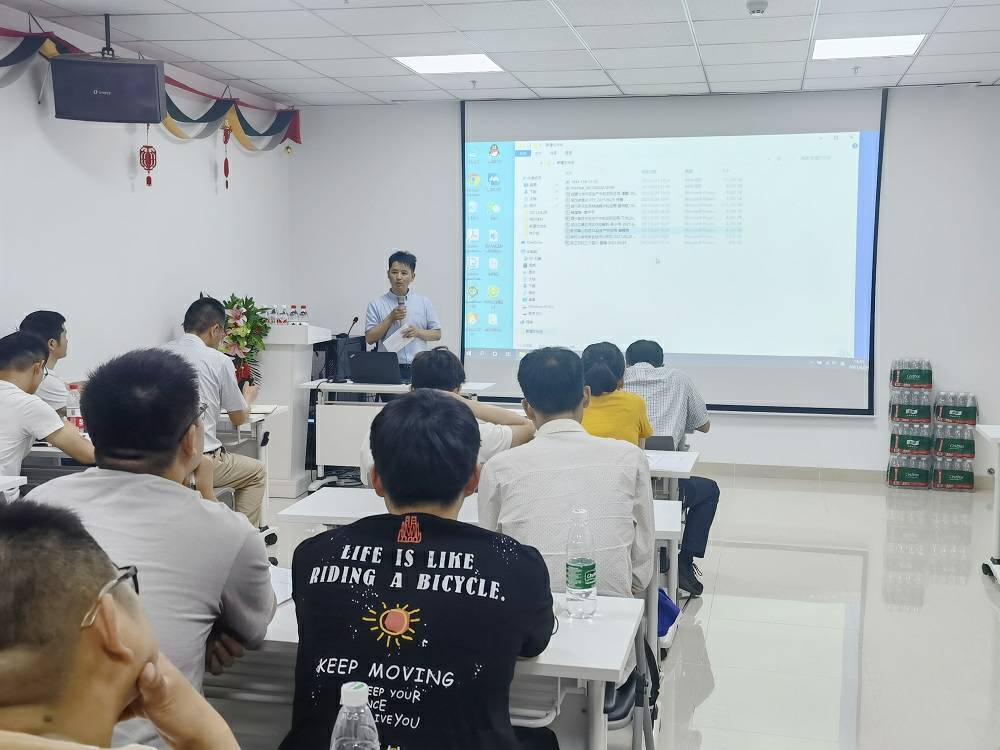 1625468117.jpg 杭州庆轩耐火材料生产有限公司药业技术交流会 (3) - 副本.jpg
